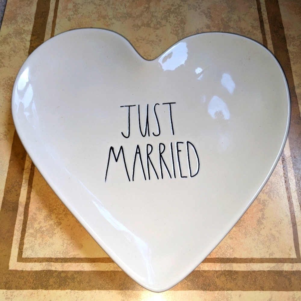 JUST MARRIED Stoneware Heart Plate Rae Dunn Wedding Shower Reception Decor Gift